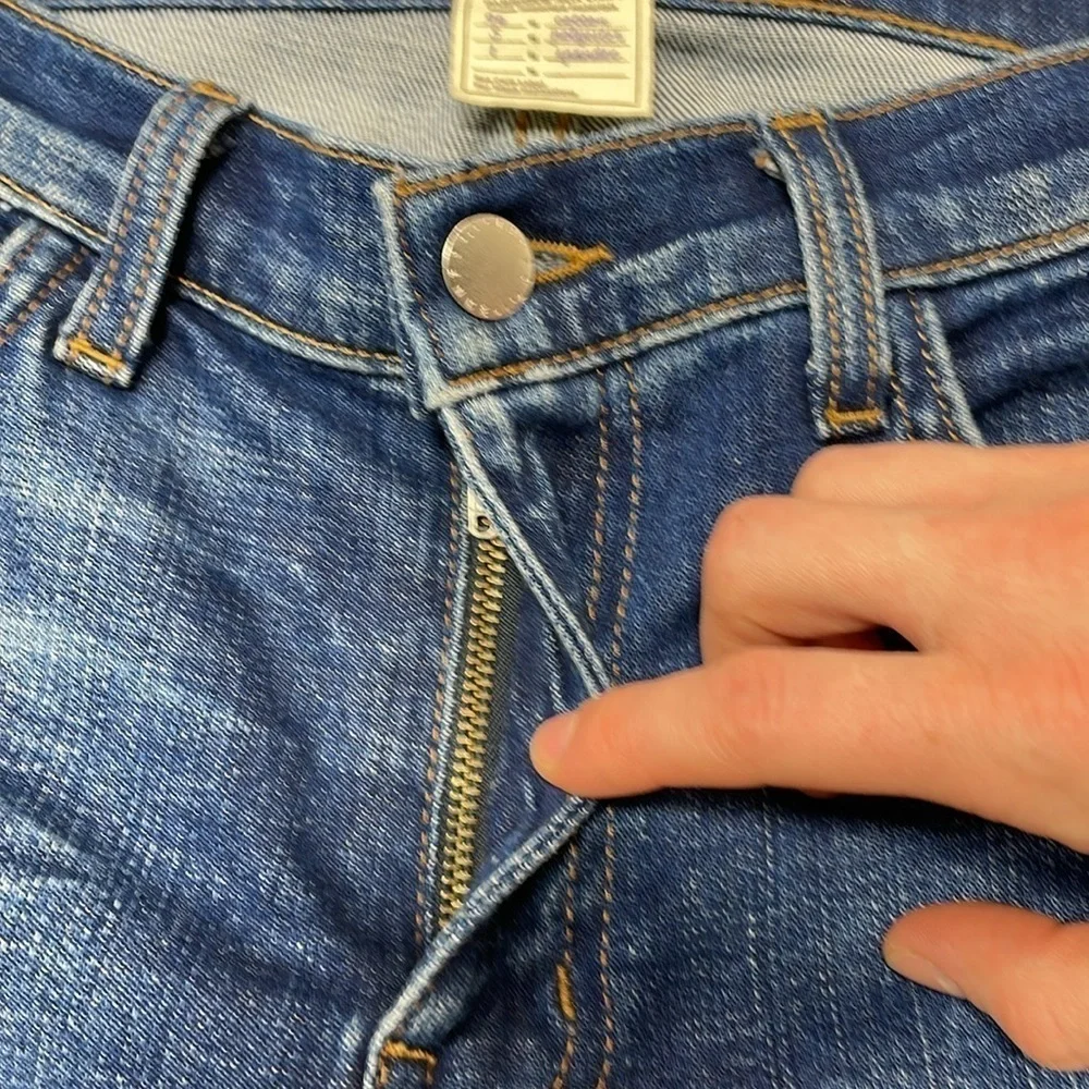 L'agence Jeans Women's 27 Blue Faded Denim Straight Medium Wash Cropped - Picture 7 of 12